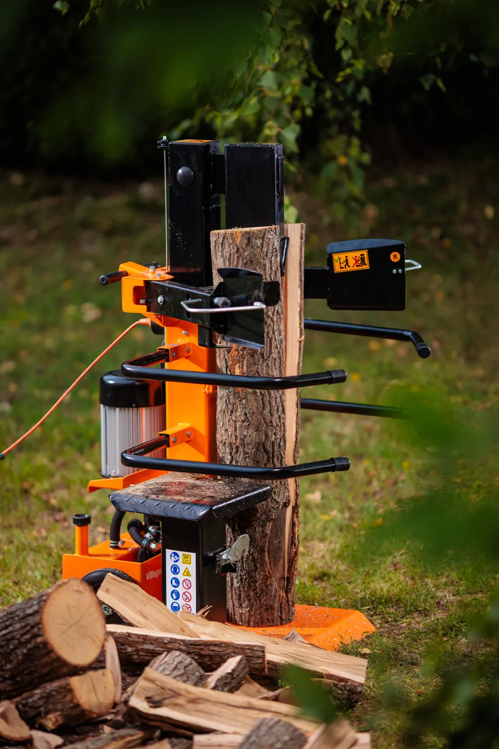 Despicator lemne electric Villager VLS 8T 107cm