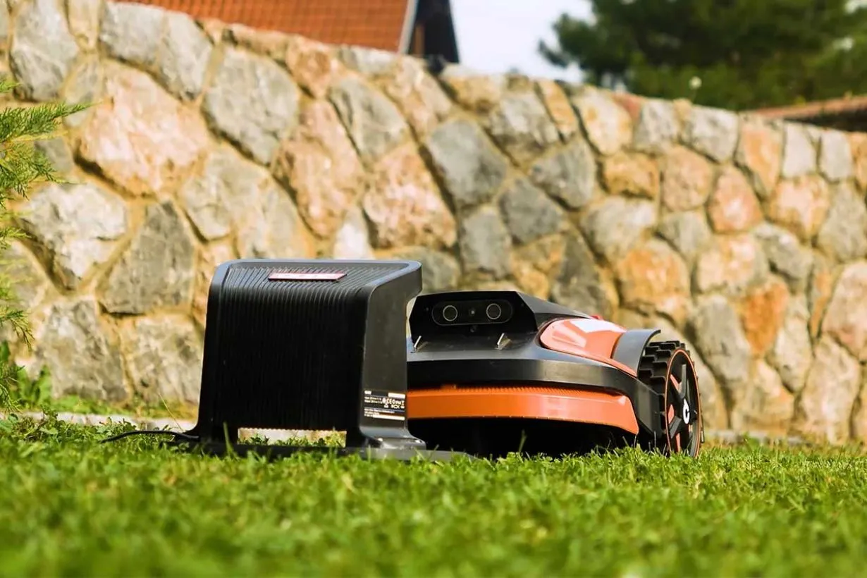 Masina automata de tuns iarba Villager QUIX Oculus 500