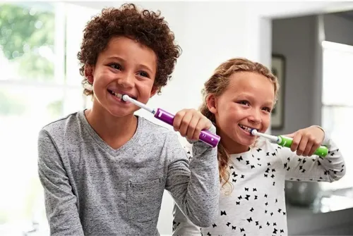 Periuța de dinți electrică sonică BRAUN D16 Junior pro Sensitive UT, Alb / Verde