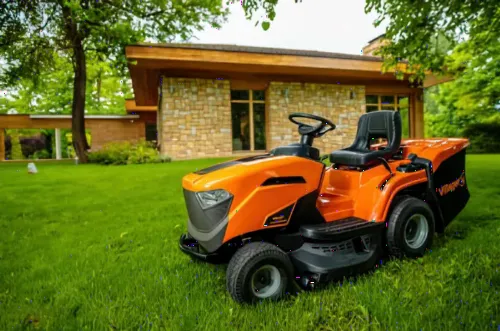 Tractor de tuns iarba Villager VT 848