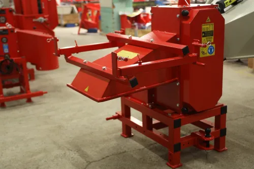 Tocator de crengi la tractor Arpal AM-200 TR